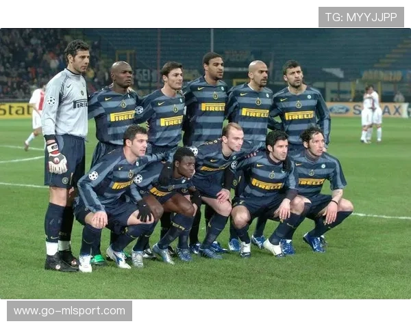 阿贾克斯准备补强中路防守链:打造坚不可摧的防线未来 阿贾克斯准备补强中路防守链:打造坚不可摧的防线未来