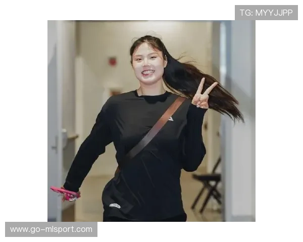 李月汝晒近照报平安：护具在身，盼早日重返球场，李月汝简介身高